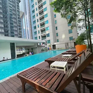Summer Klcc By Luna , Kuala Lumpur Malasia