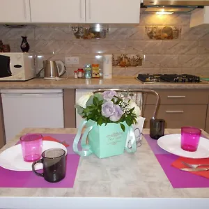 Two-bedroom In 10 Min To The Opera Theatre Апартаменты Львов